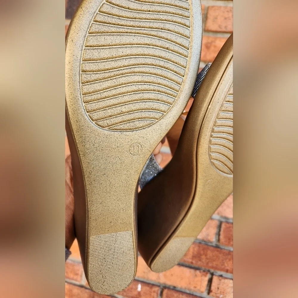 Pesaro Wedge Sandals - Picture 7 of 10